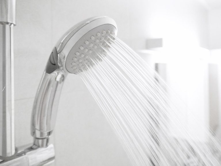 Cold vs hot showers - which is best for your health