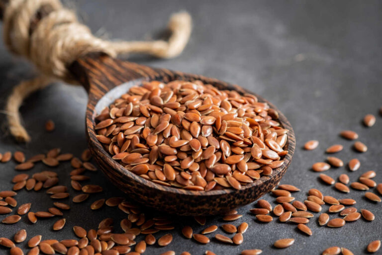 health benefits of flaxseed and how to add it to your diet