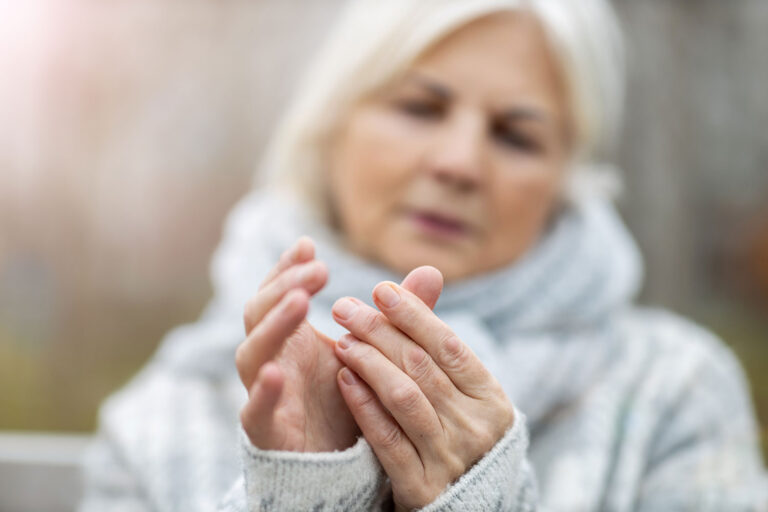 Rheumatoid arthritis – symptoms, causes, and ways to cope