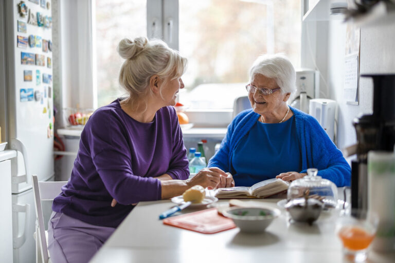 7 ways to respond when your elderly loved one repeats themselves